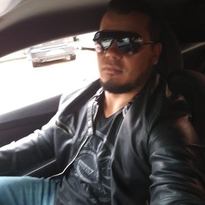 Meet your Posher, Cesar